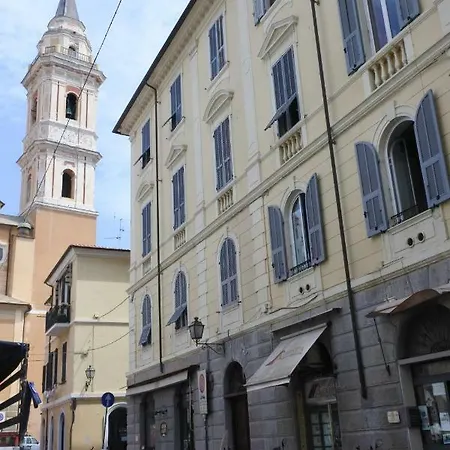 Il Rifugio Dietro Il Porto *